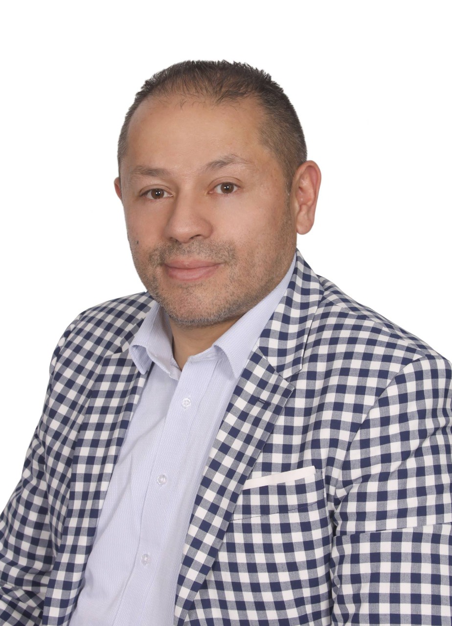 Carlos E. Sarmiento — Arquitecto de Resultados